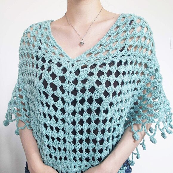 Vintage Y2K handmade soft & comfy aqua crochet poncho - Picture 2 of 8